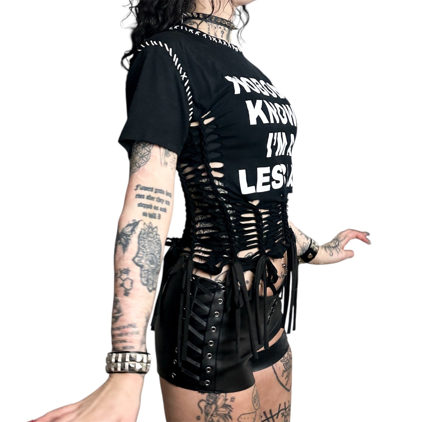 NOBODY KNOWS IM A LESBIAN SHORT SLEEVE