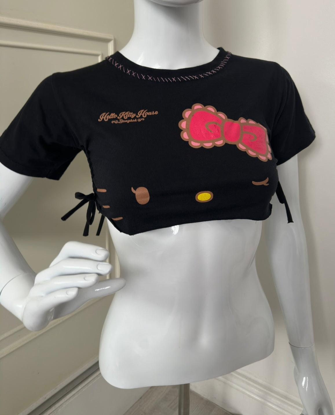 Hello Kitty SUPER crop top